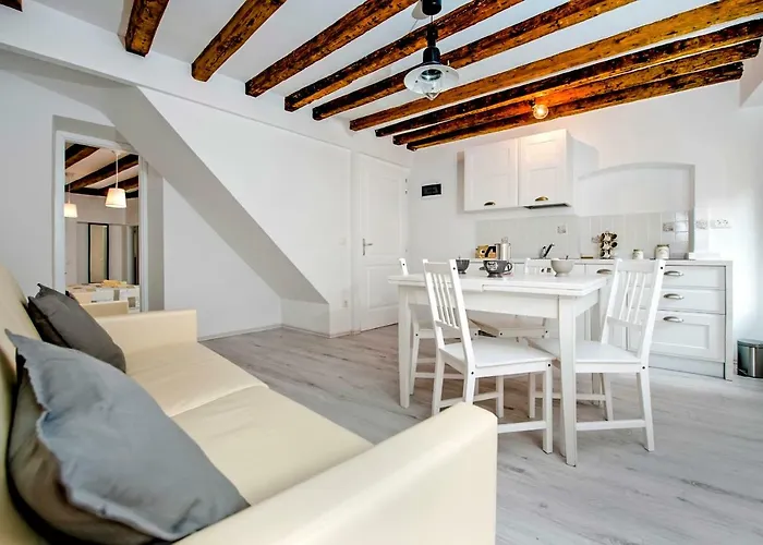 Apartment Ca\' 1620 - Rosa Selvatica